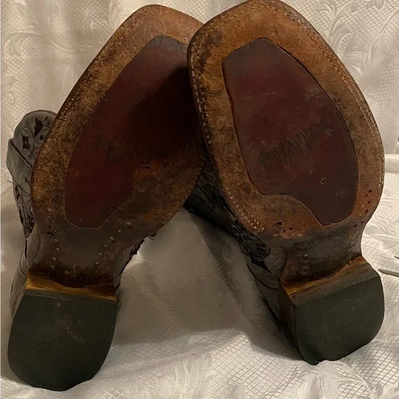 Men’s Corral Vintage leather embroidered square toe western boots. Size 11.5D - Picture 9 of 16
